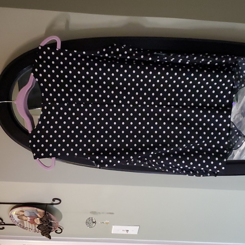 Ladies top - Picture 3 of 4